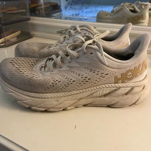 hoka one one bondi 5 sneakers